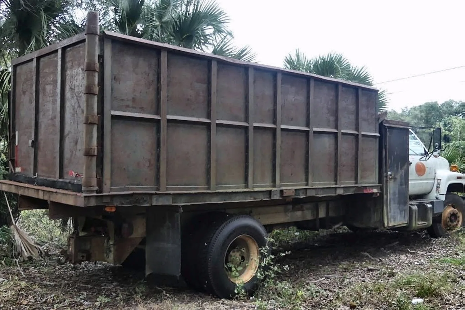 1993 GMC C - view 9 of 20