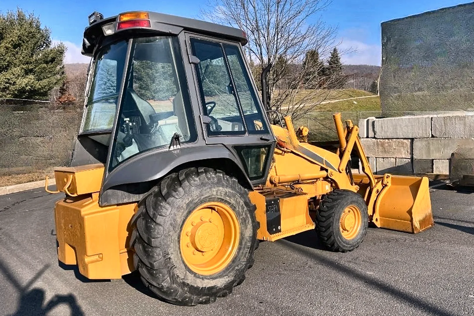 2003 CASE 570M XT - view 8 of 35