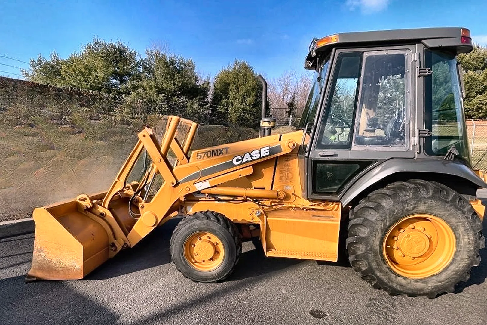 2003 CASE 570M XT - view 13 of 35