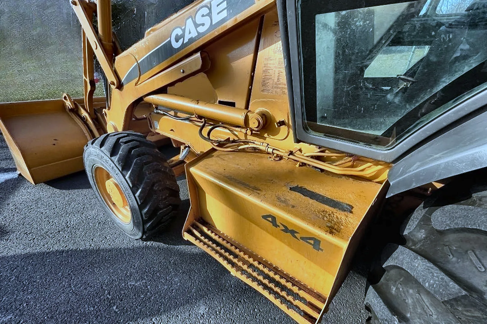 2003 CASE 570M XT - view 11 of 35