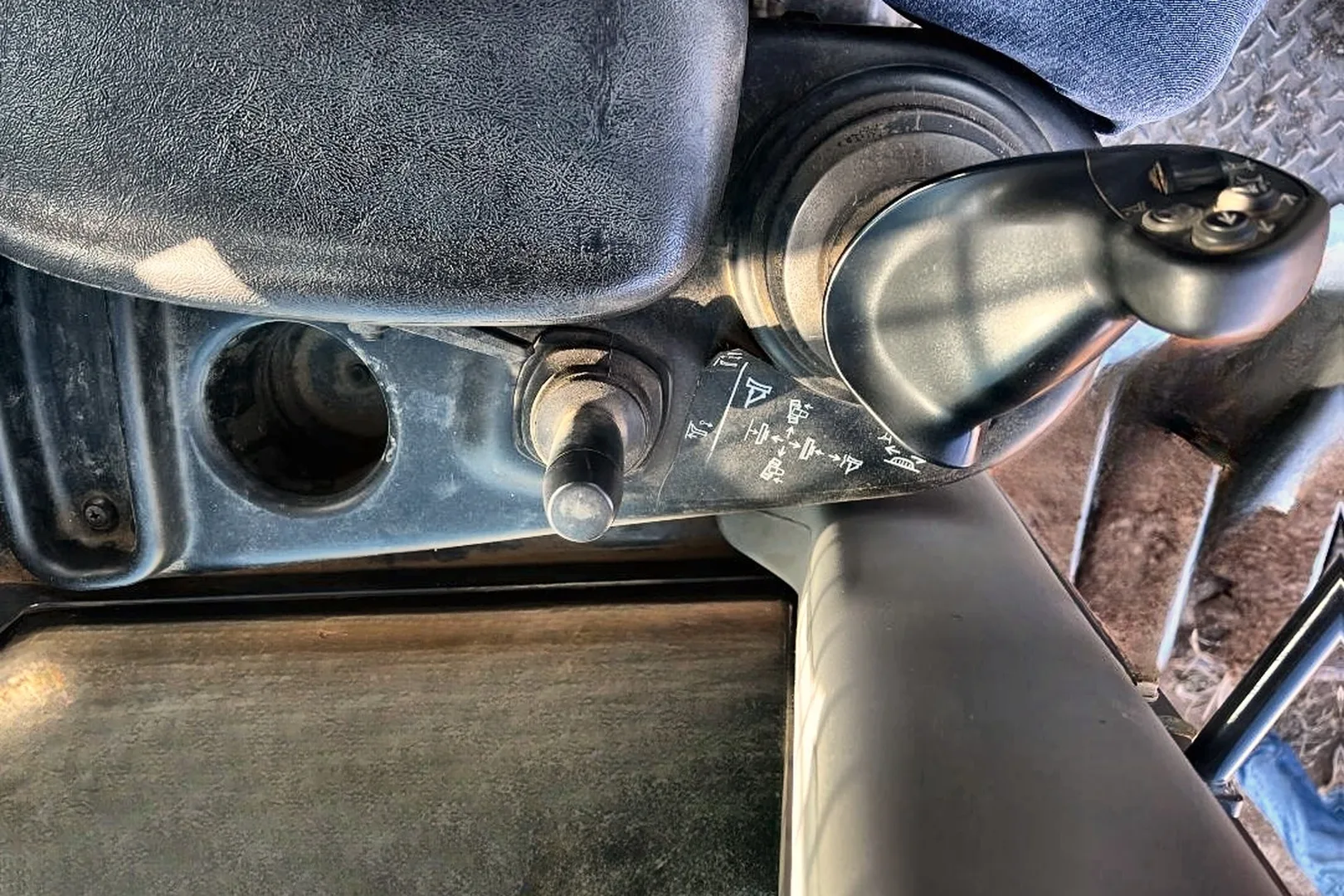 2020 CASE 1150M LT - view 17 of 23