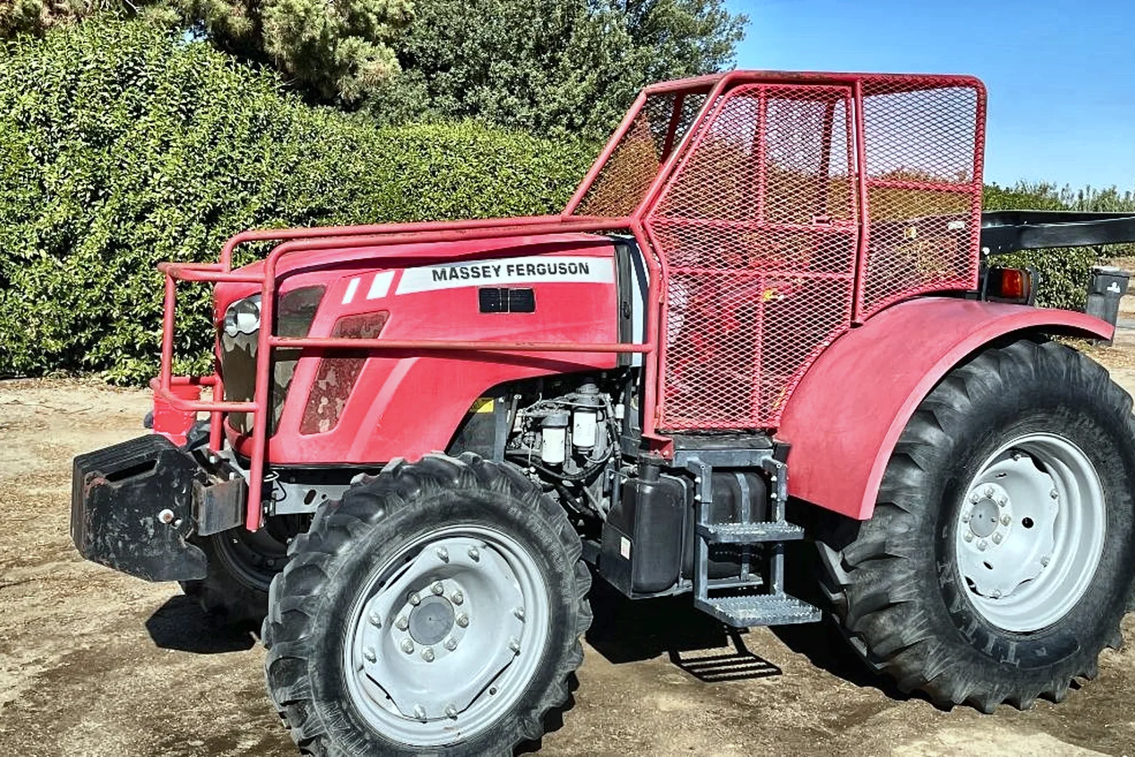 2014 MASSEY FERGUSON 4610 - view 5 of 8