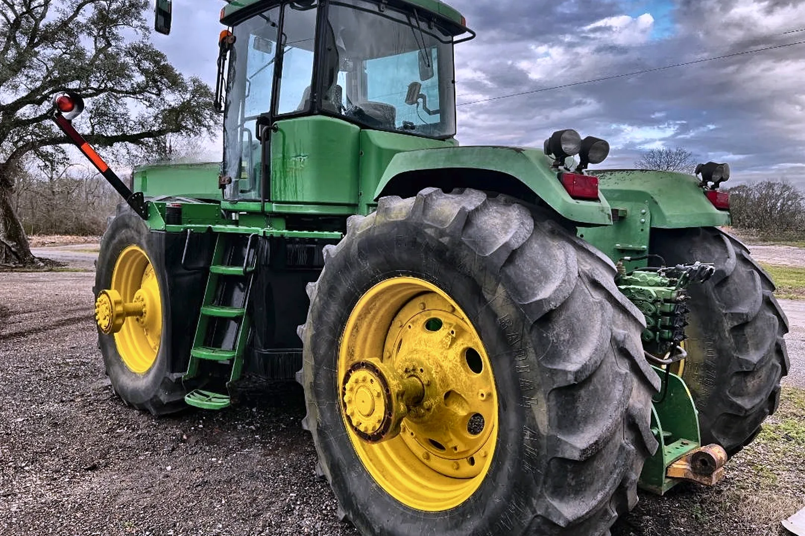 2005 DEERE 9520 - view 6 of 17