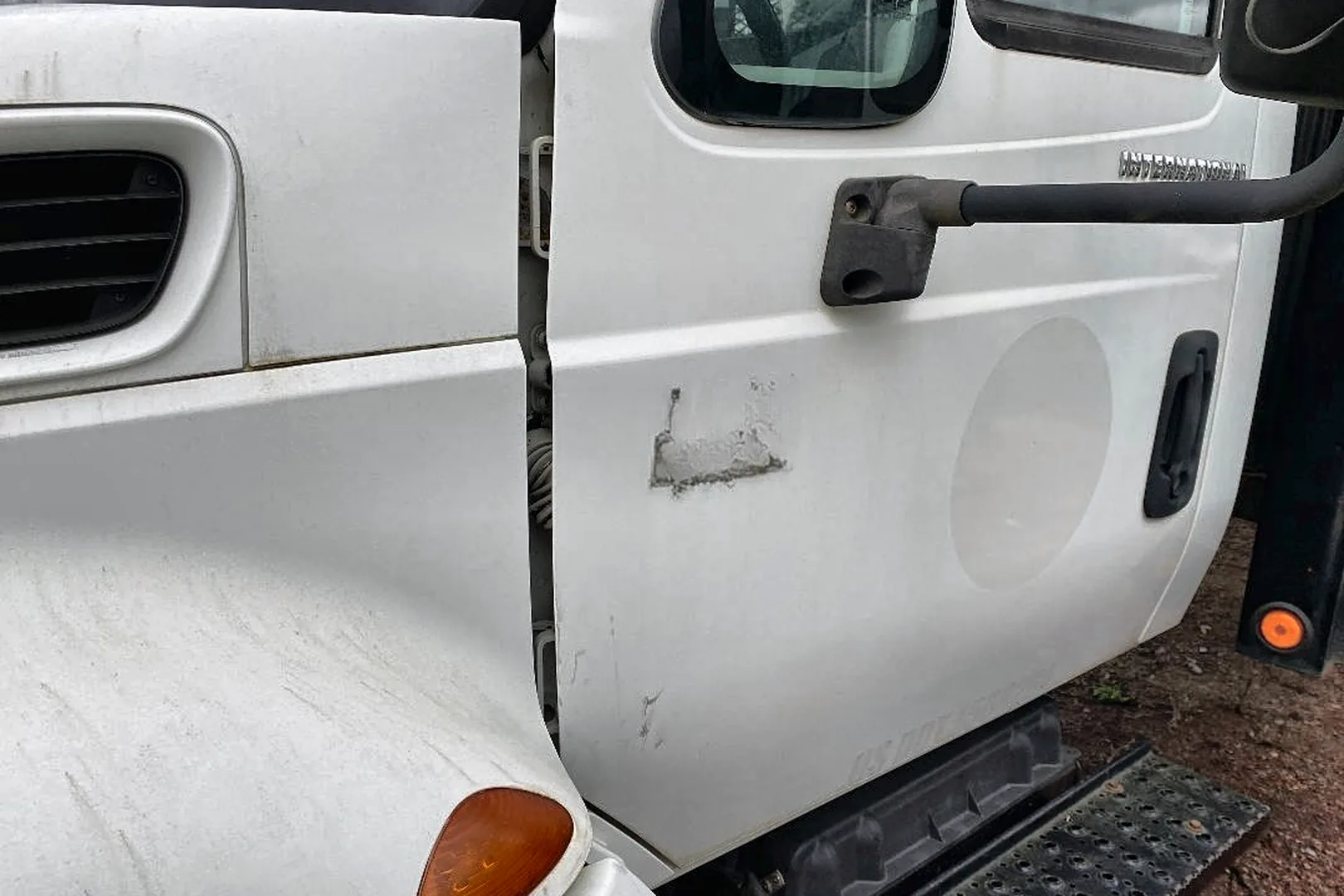 2004 INTERNATIONAL Durastar 4200 - view 10 of 20