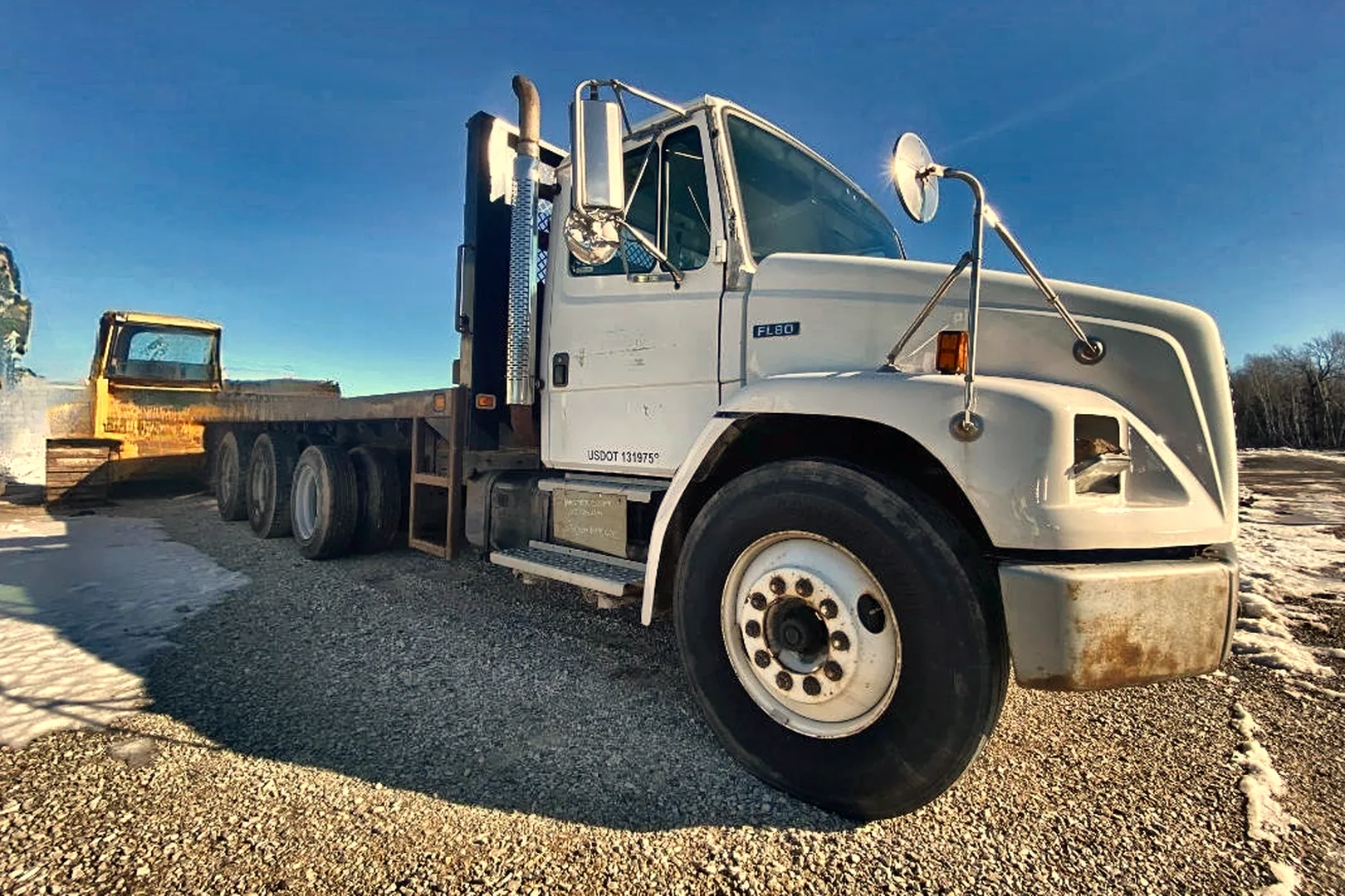 1995 FREIGHTLINER FL80 - view 7 of 31
