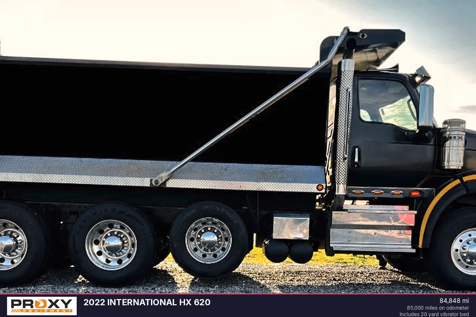 2022 INTERNATIONAL HX 620 - view 1 of 16