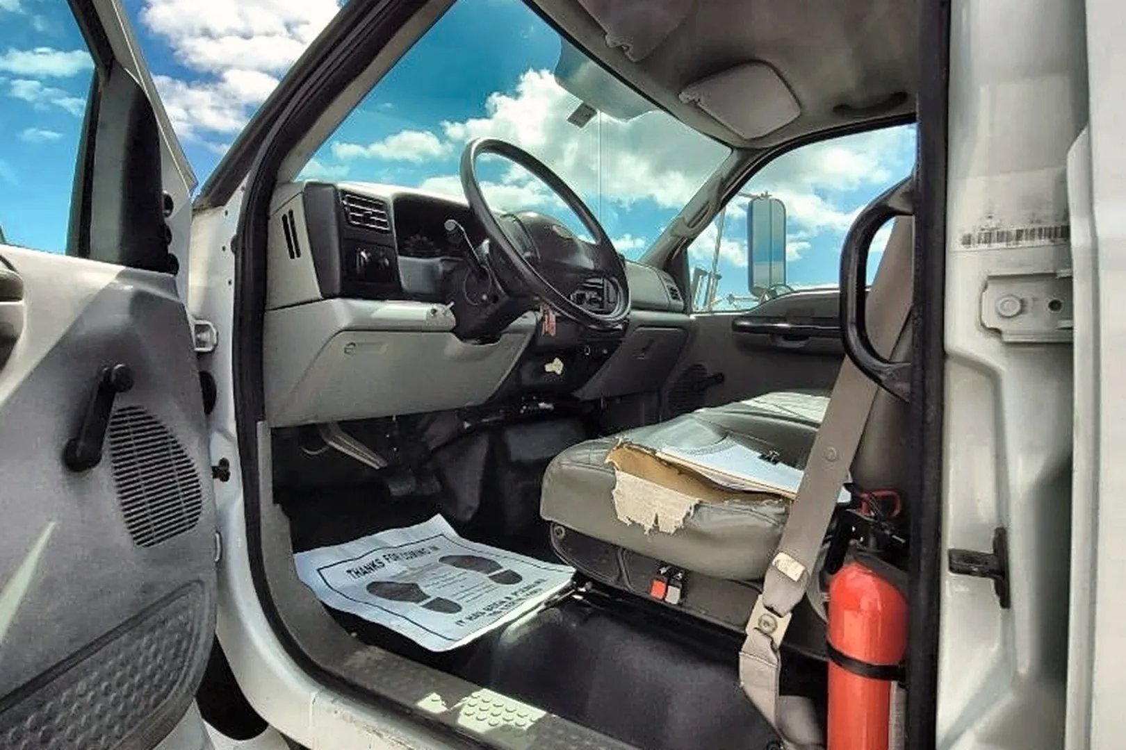 2008 FORD F750 - view 9 of 22