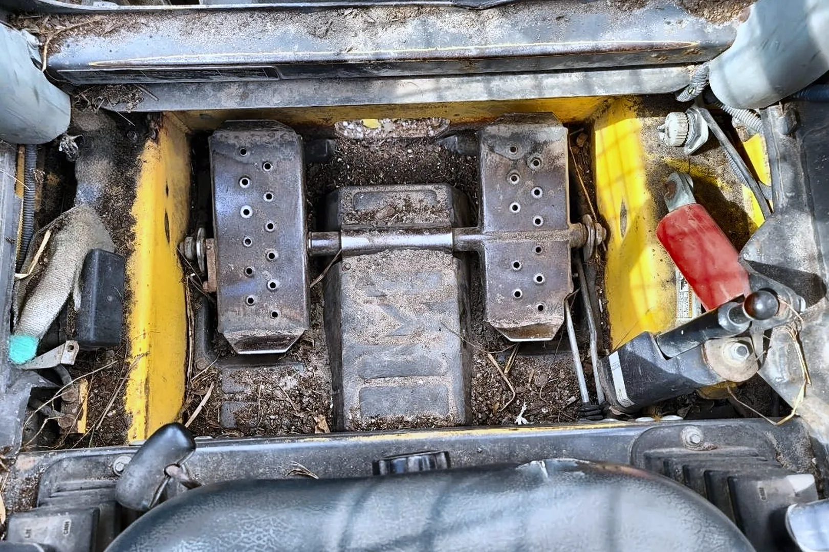 2012 NEW HOLLAND L223 - view 14 of 18