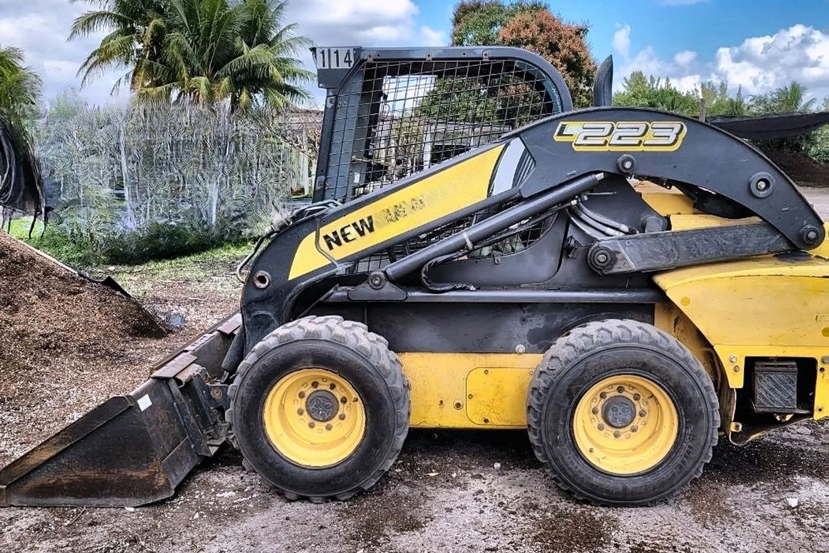 2012 NEW HOLLAND L223 - view 7 of 18