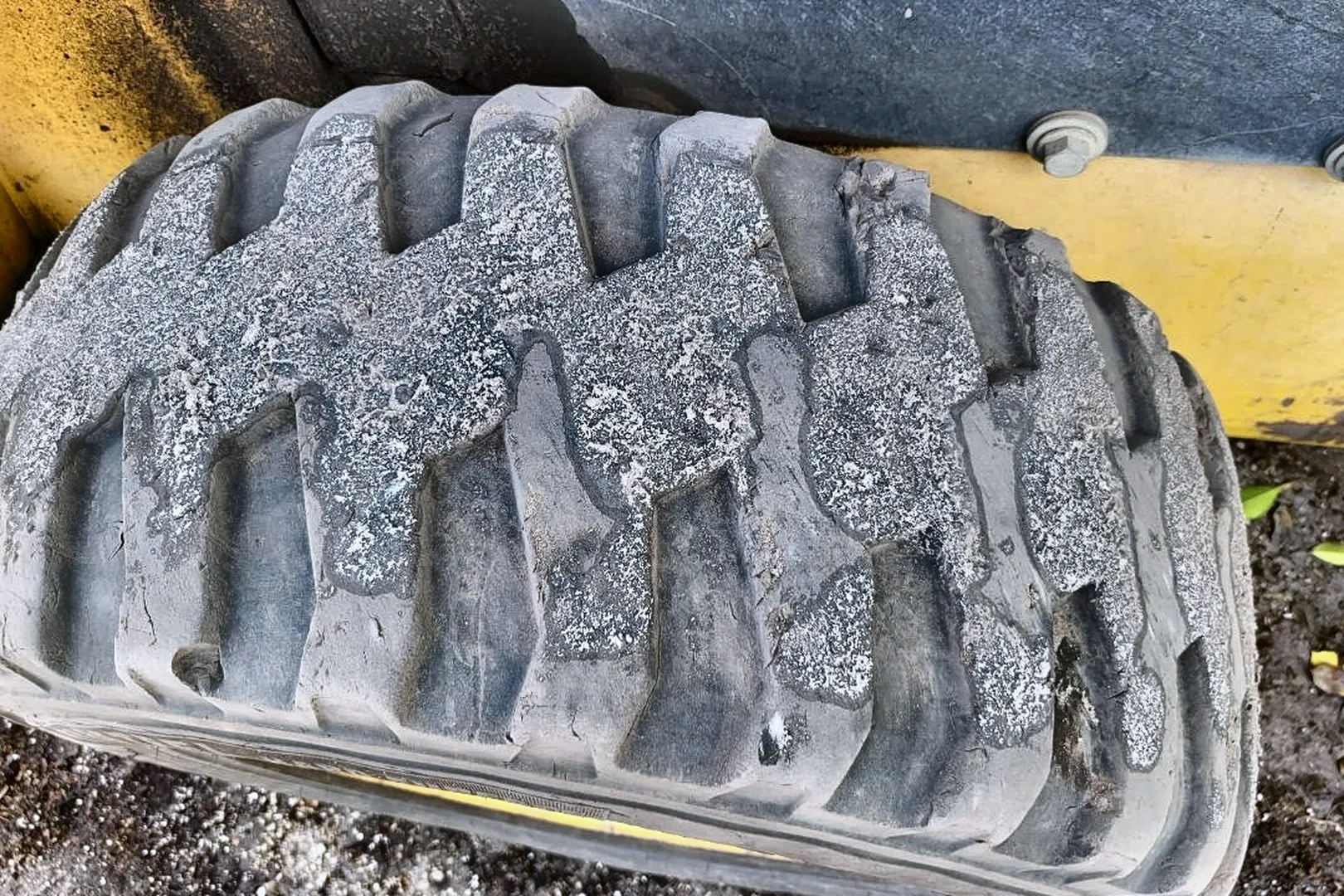 2012 NEW HOLLAND L223 - view 15 of 18