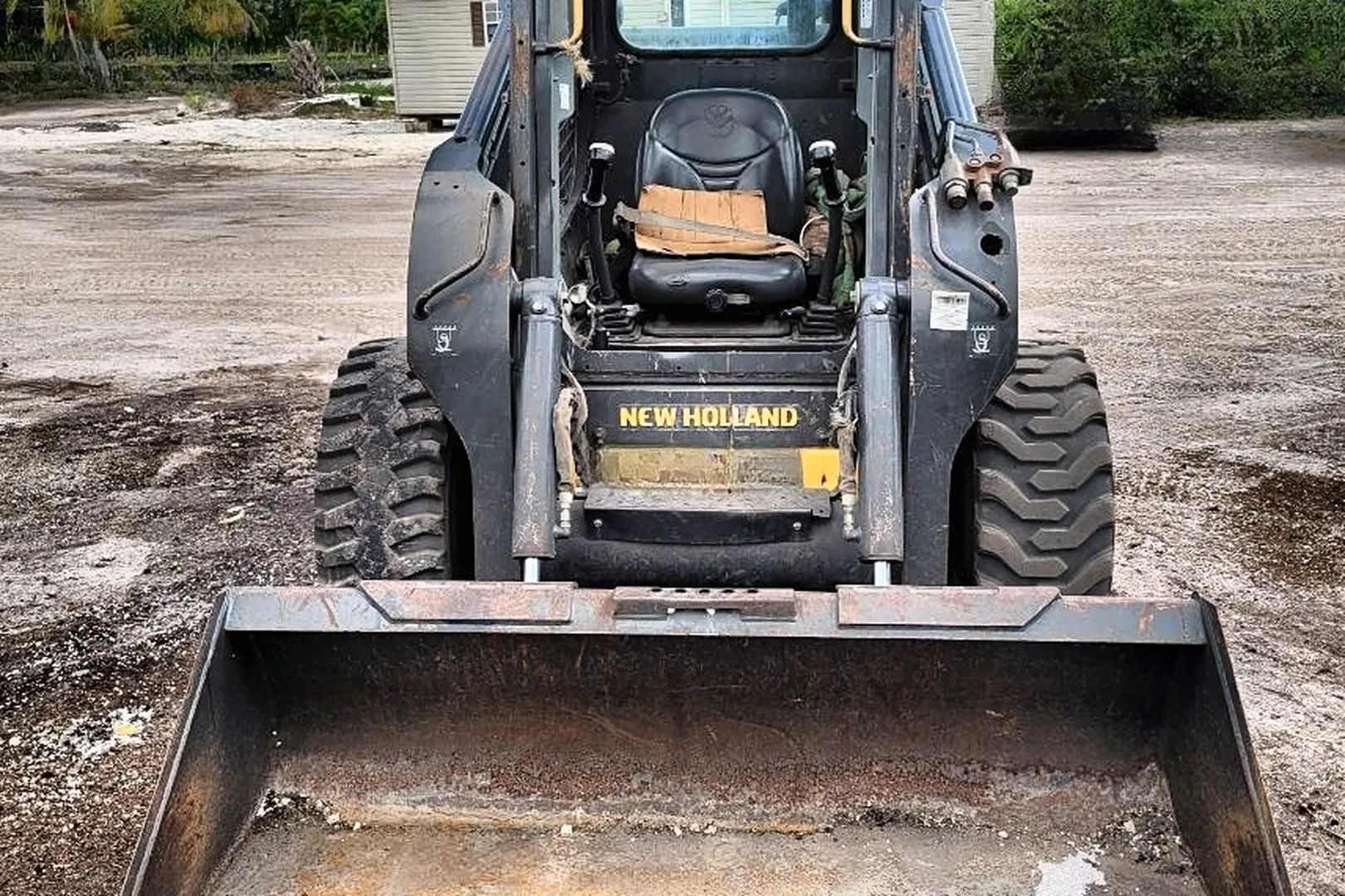2012 NEW HOLLAND L223 - view 8 of 18