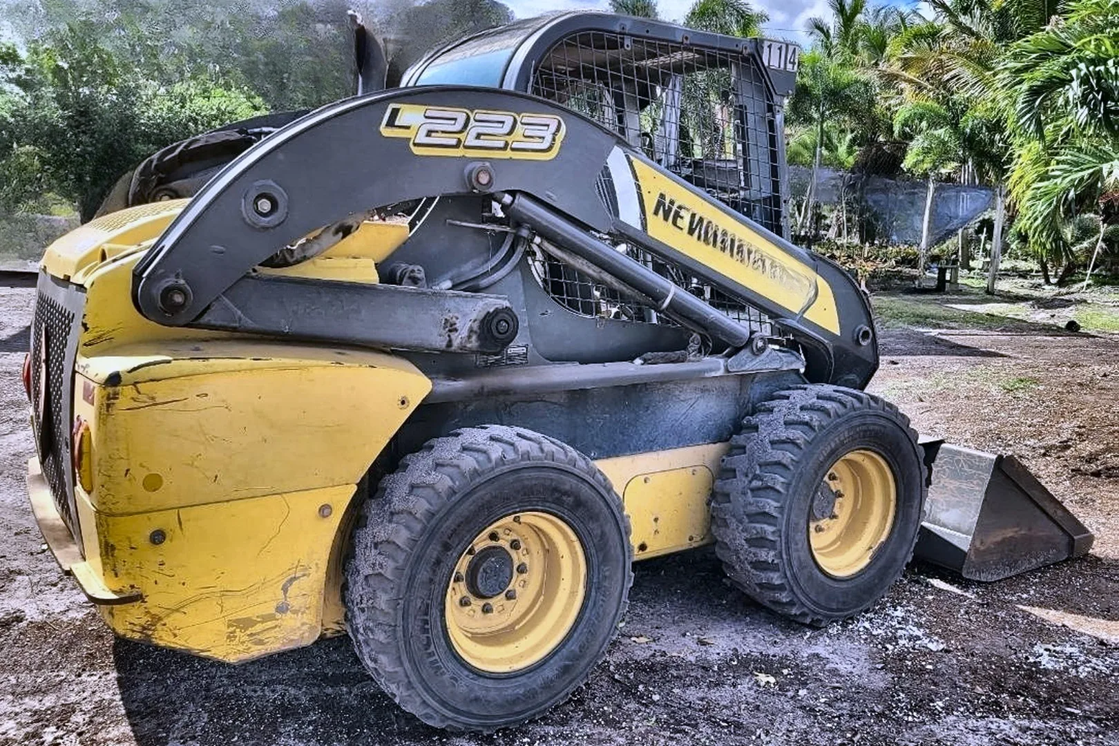 2012 NEW HOLLAND L223 - view 9 of 18