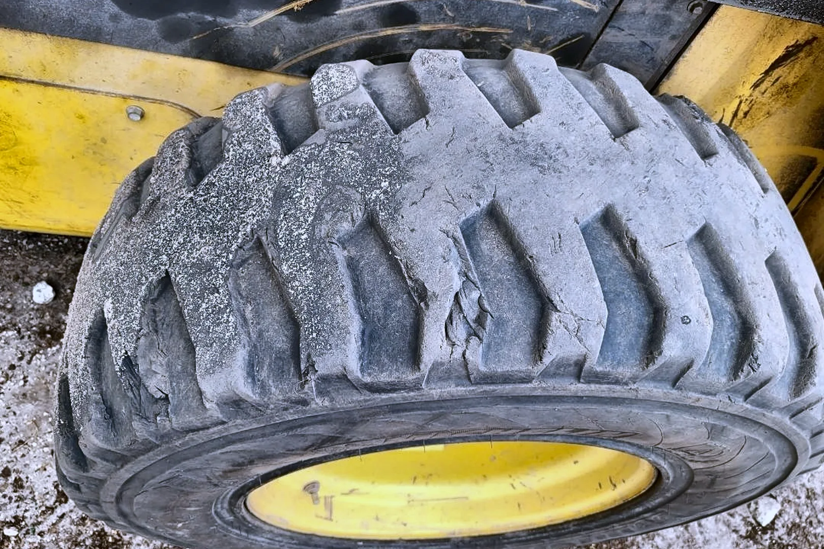 2012 NEW HOLLAND L223 - view 17 of 18