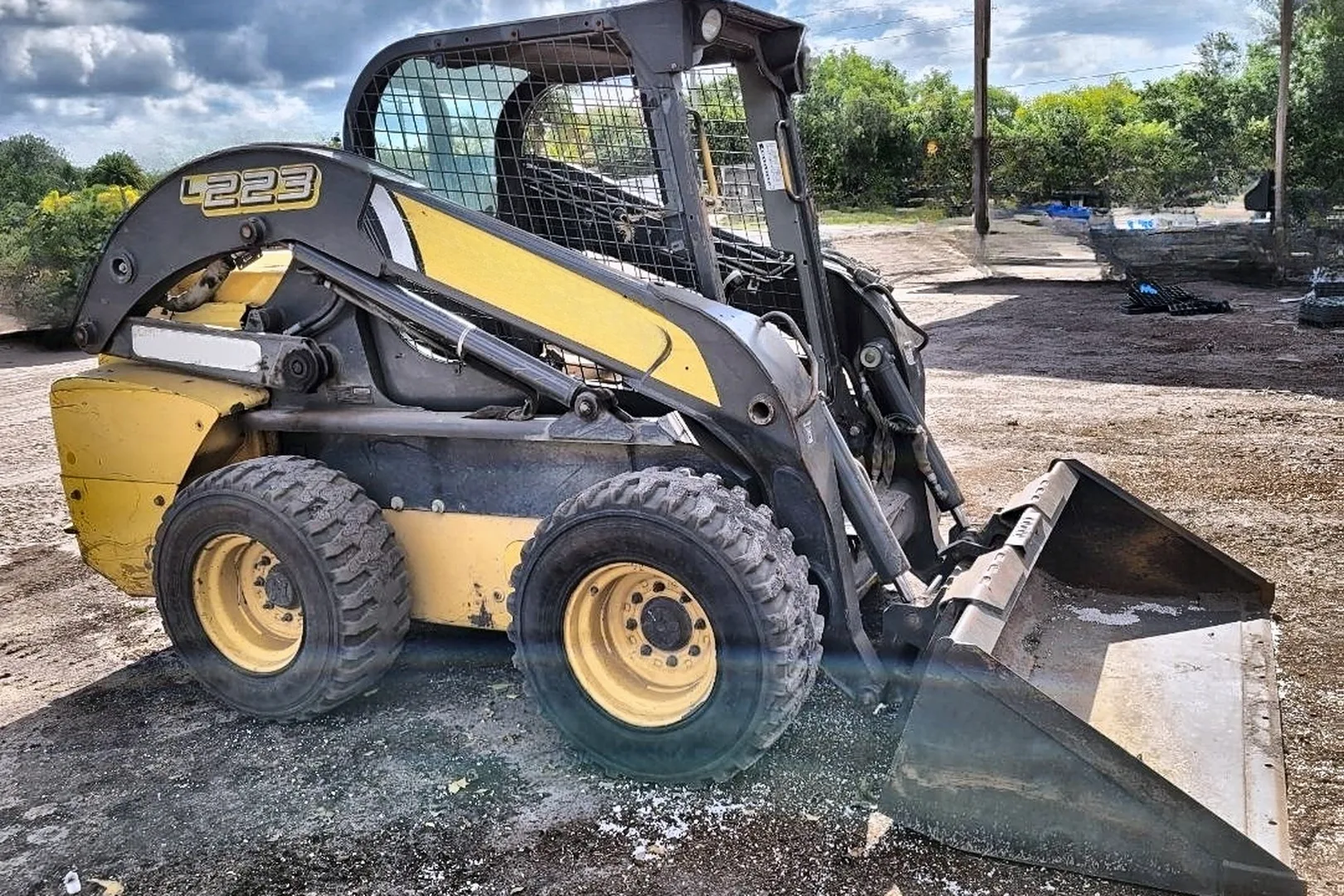 2012 NEW HOLLAND L223 - view 12 of 18