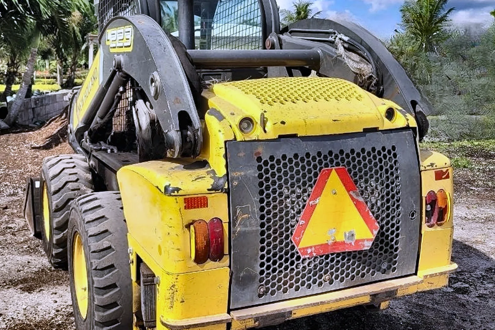2012 NEW HOLLAND L223 - view 10 of 18