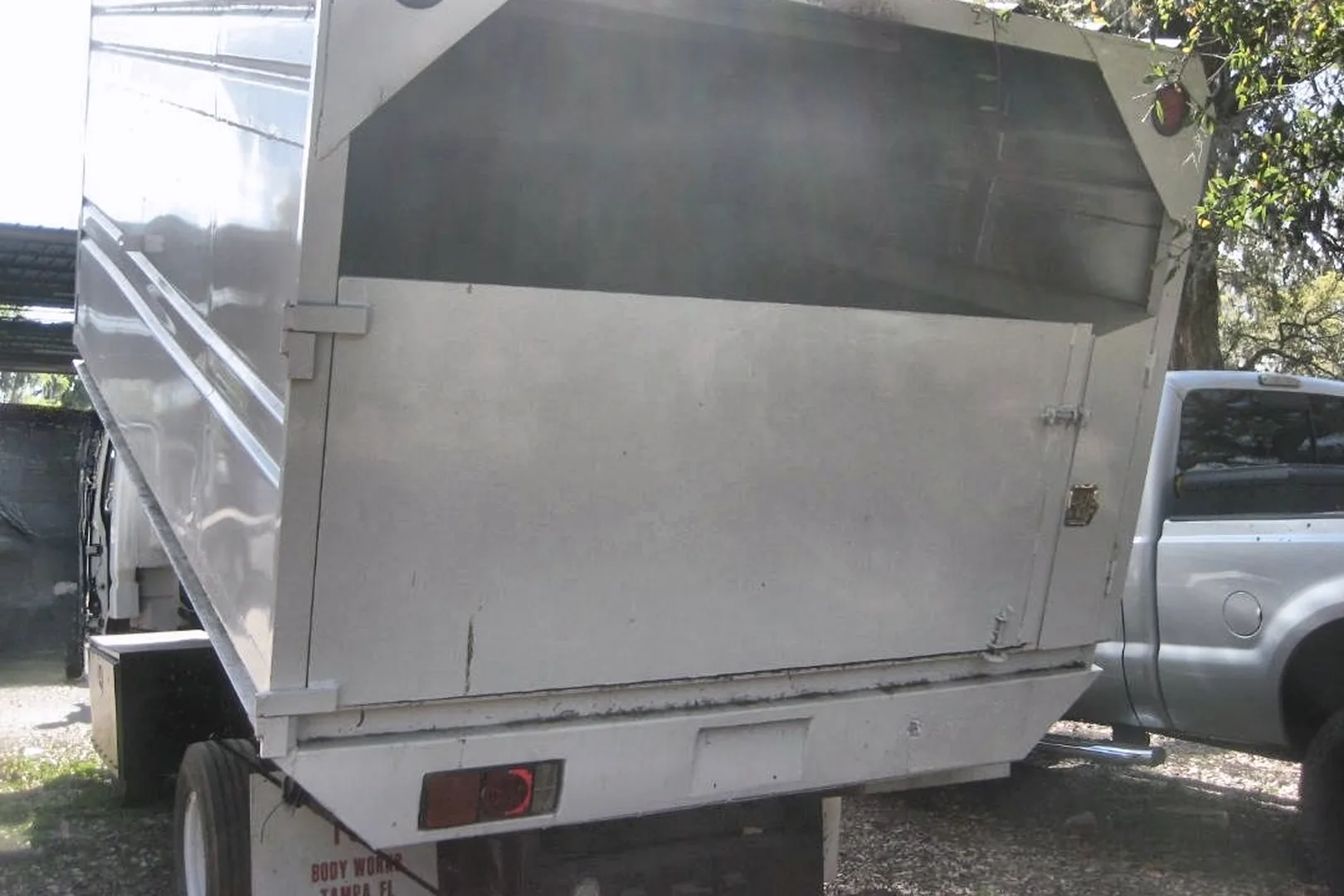 2010 MITSUBISHI FE 145 - view 10 of 14