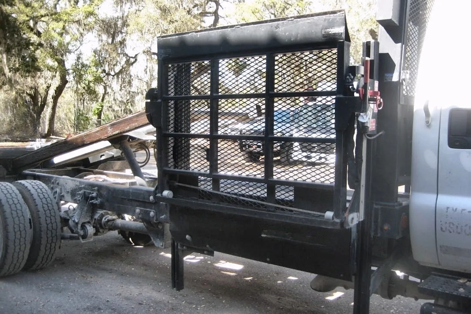 2015 FORD F650 XLT Super Duty - view 12 of 17