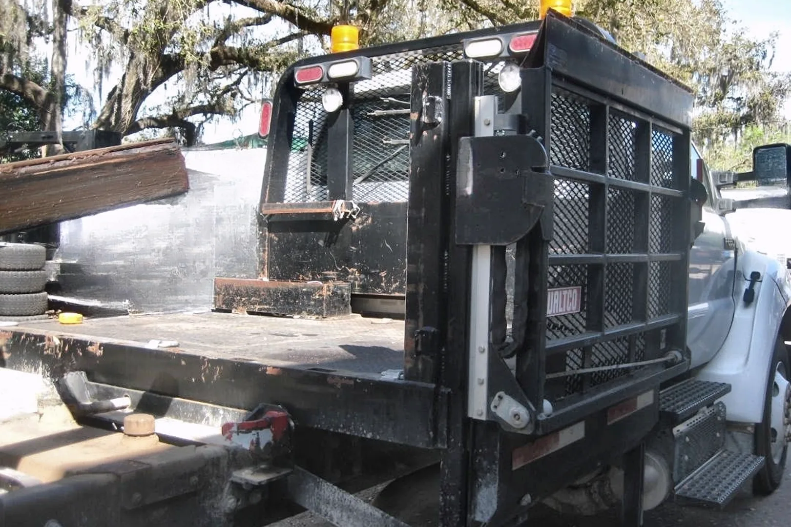 2015 FORD F650 XLT Super Duty - view 13 of 17