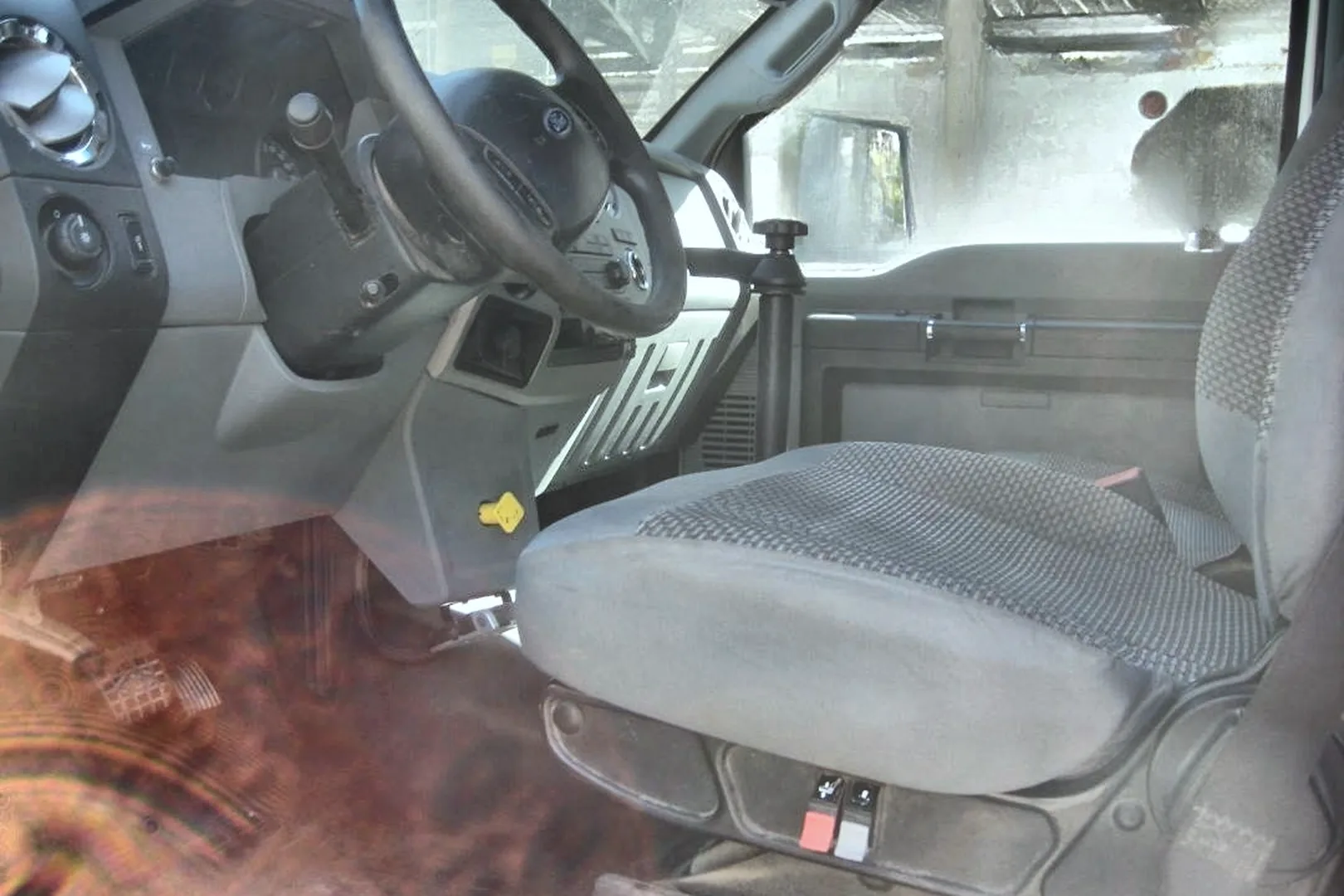 2015 FORD F650 XLT Super Duty - view 11 of 17