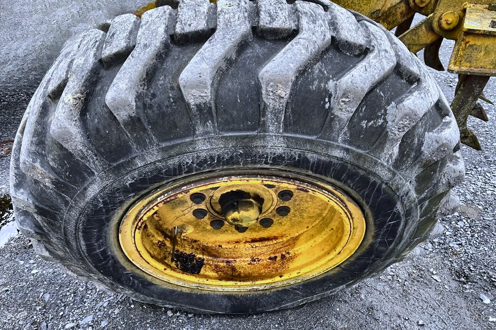 1979 DEERE 570A - view 19 of 35