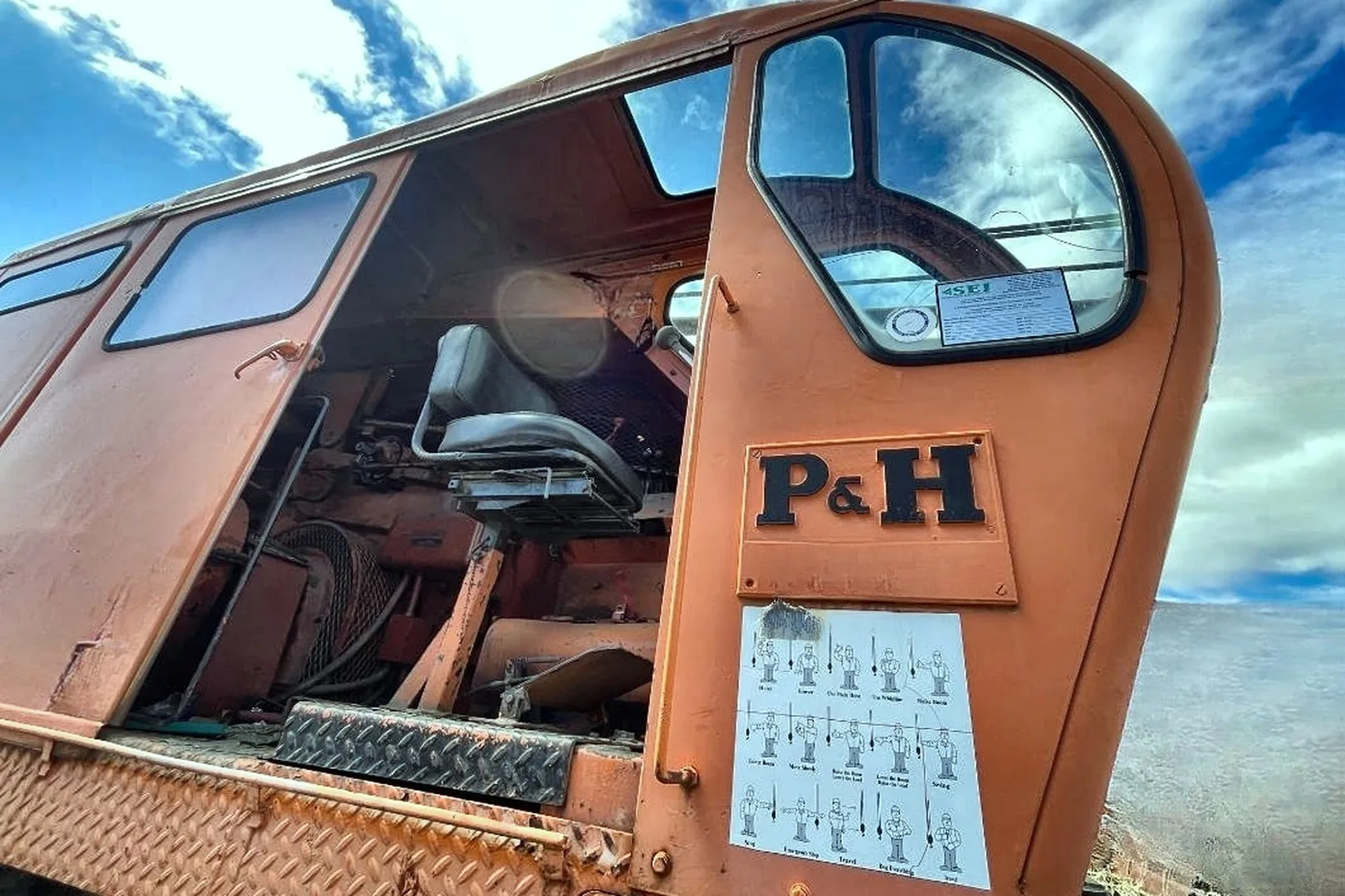 1967 P & H 650A-TC 50-Ton Crane - view 16 of 31