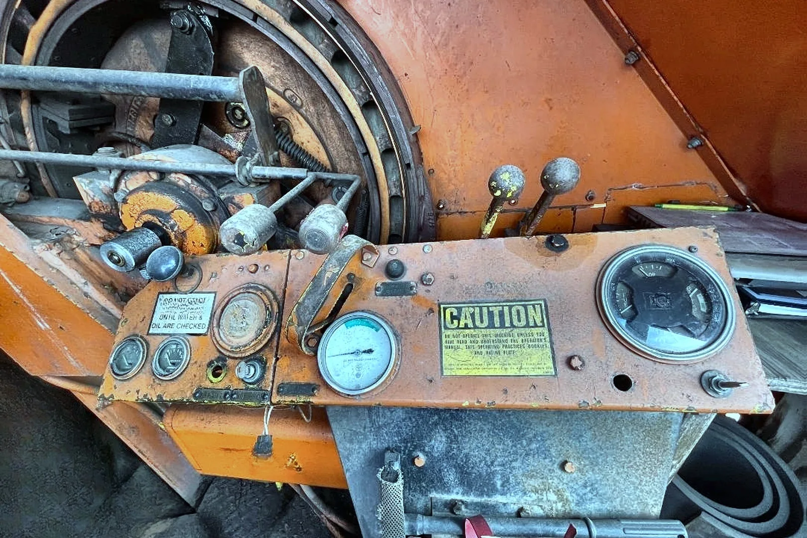 1977 P & H 790TC 90-Ton Crane - view 17 of 35