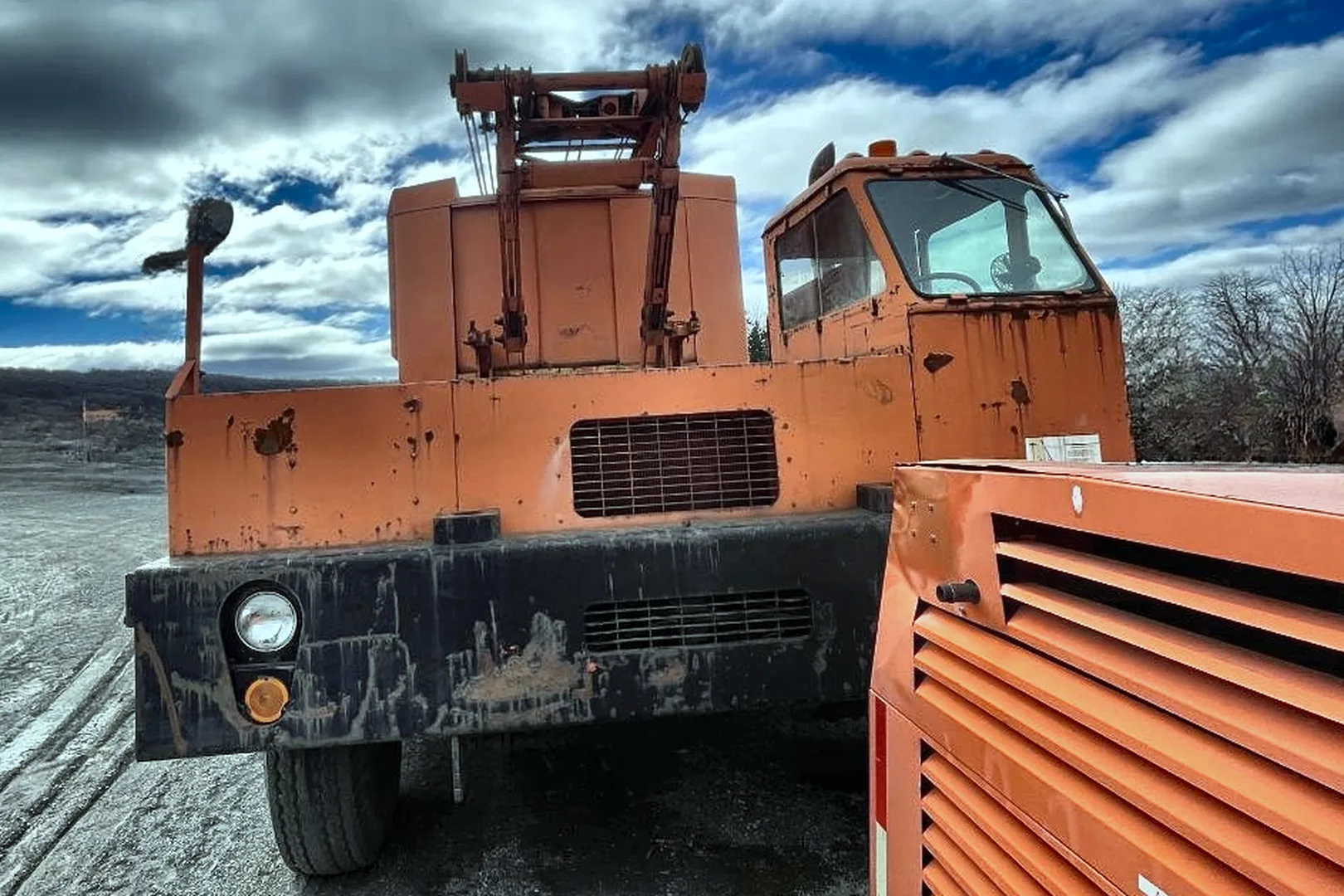 1977 P & H 790TC 90-Ton Crane - view 9 of 35