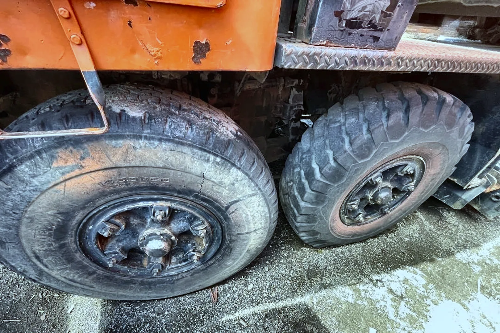 1966 P & H 650A-TC 50-Ton Crane - view 11 of 30