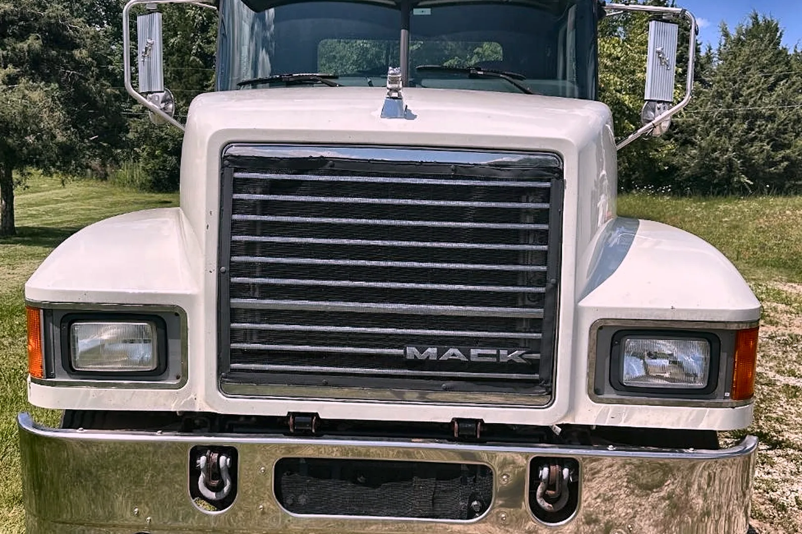 2015 MACK PINNACLE CHU613 - view 11 of 39