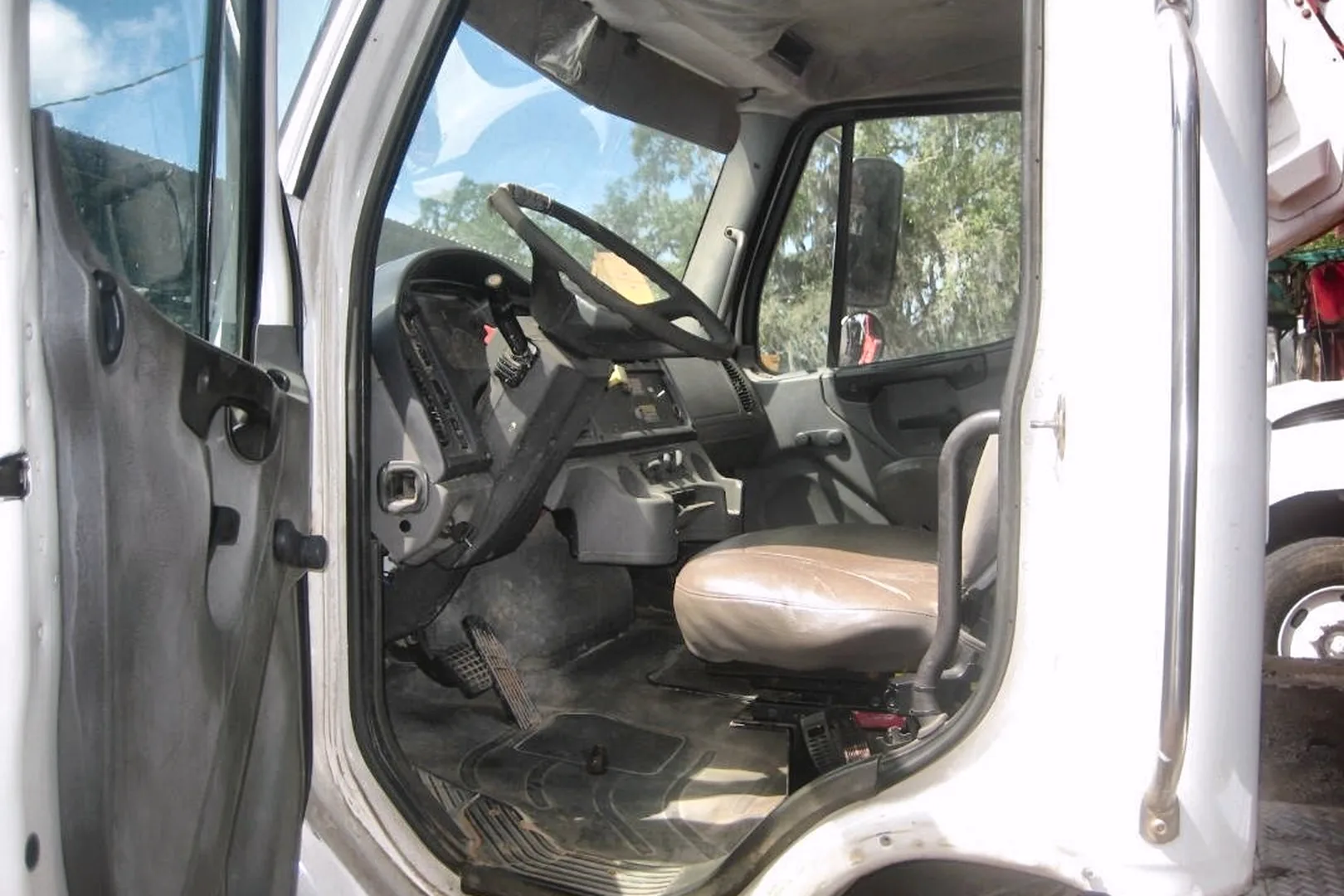 2006 FREIGHTLINER Business Class M2 - view 14 of 14