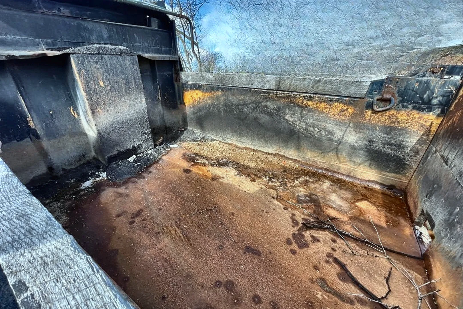 2000 STERLING L-Series Dump Truck - view 19 of 29