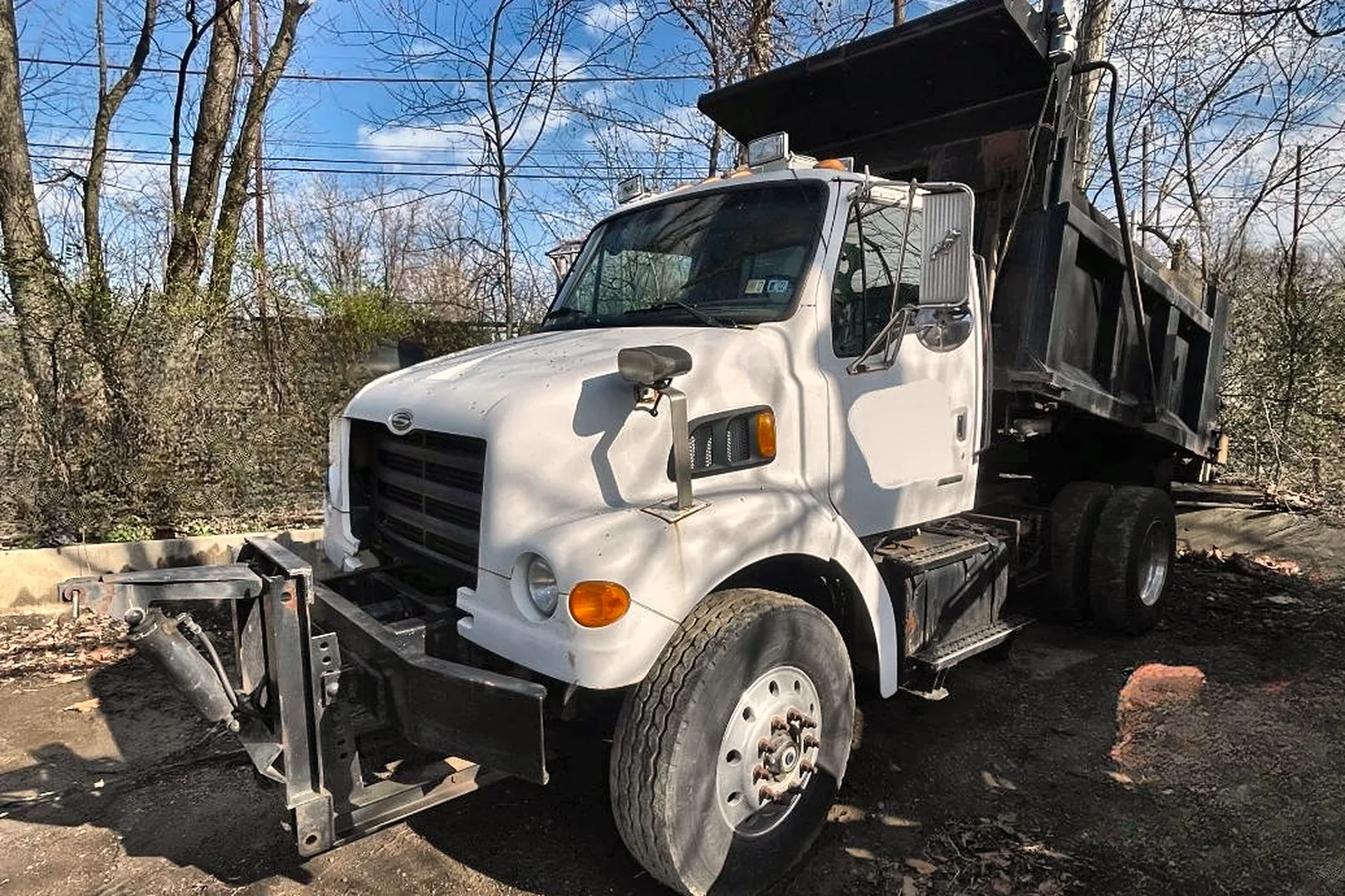 2000 STERLING L-Series Dump Truck - view 9 of 29
