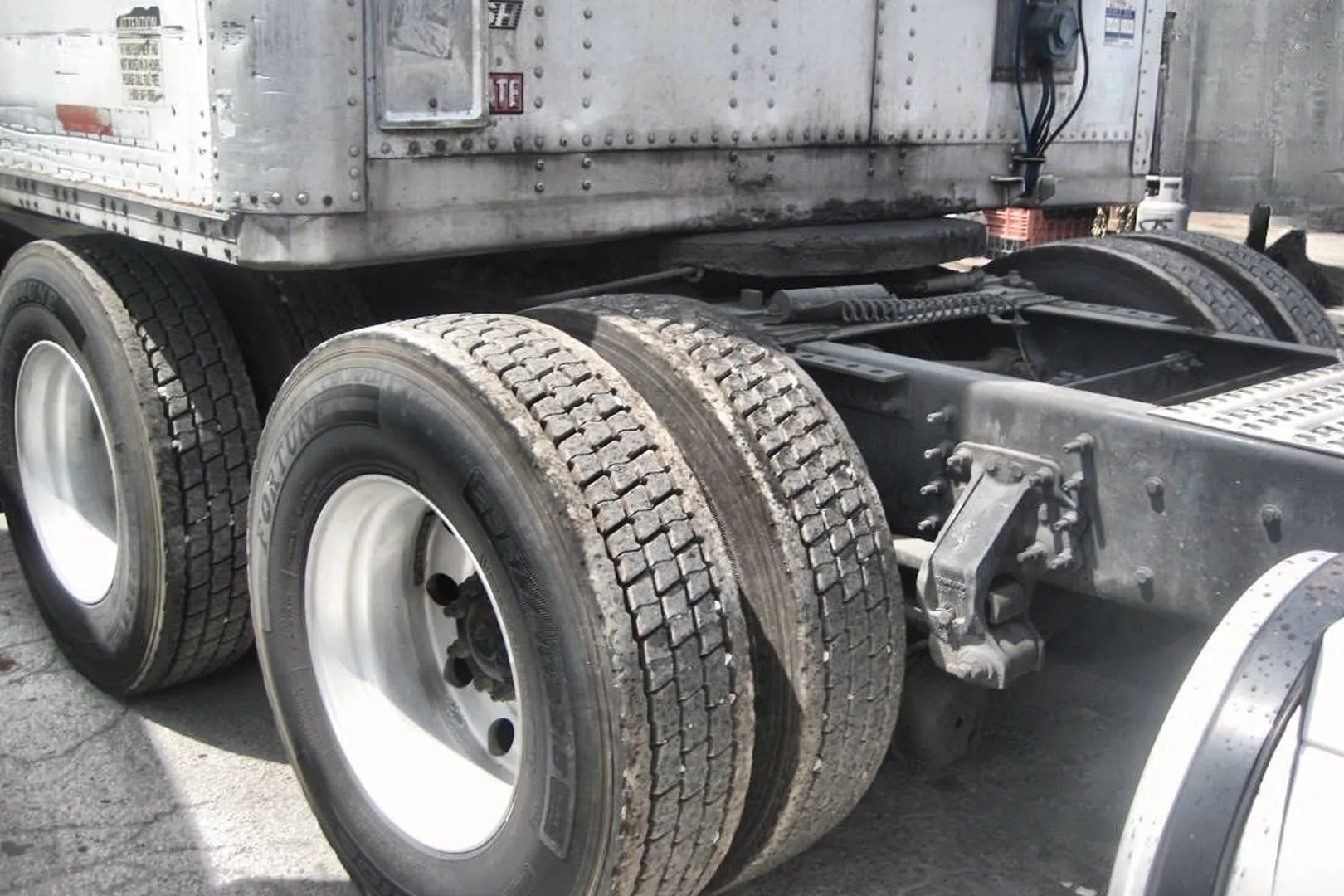 2008 VOLVO VLN - view 9 of 10