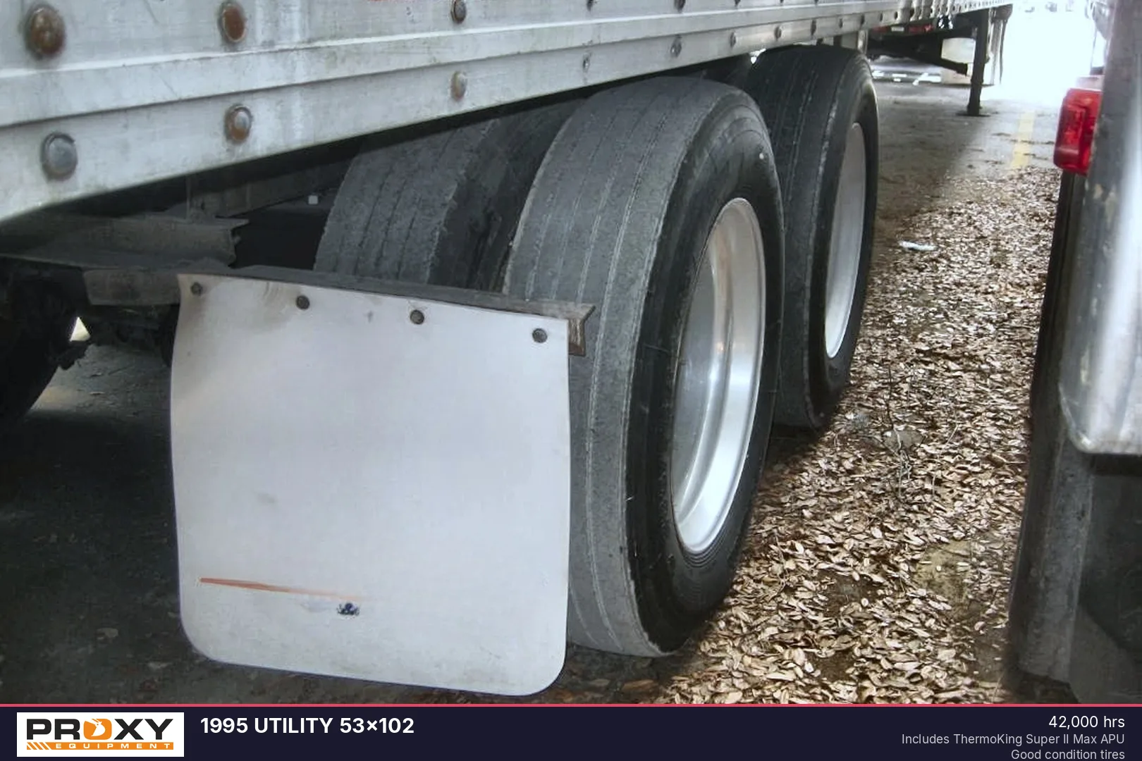 1995 UTILITY 53x102 - view 3 of 11