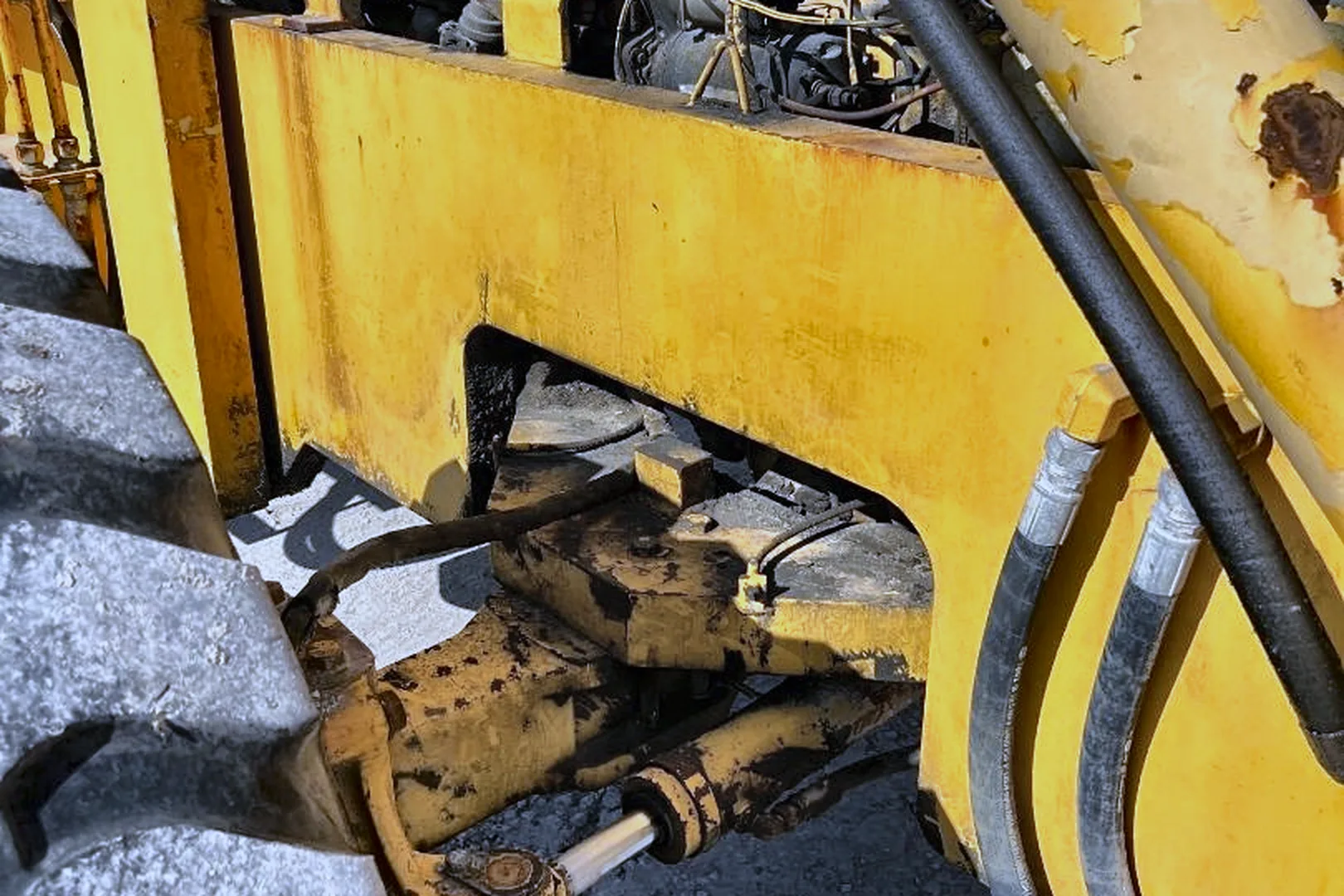 1997 PETTIBONE Cary Lift 204-G - view 11 of 14