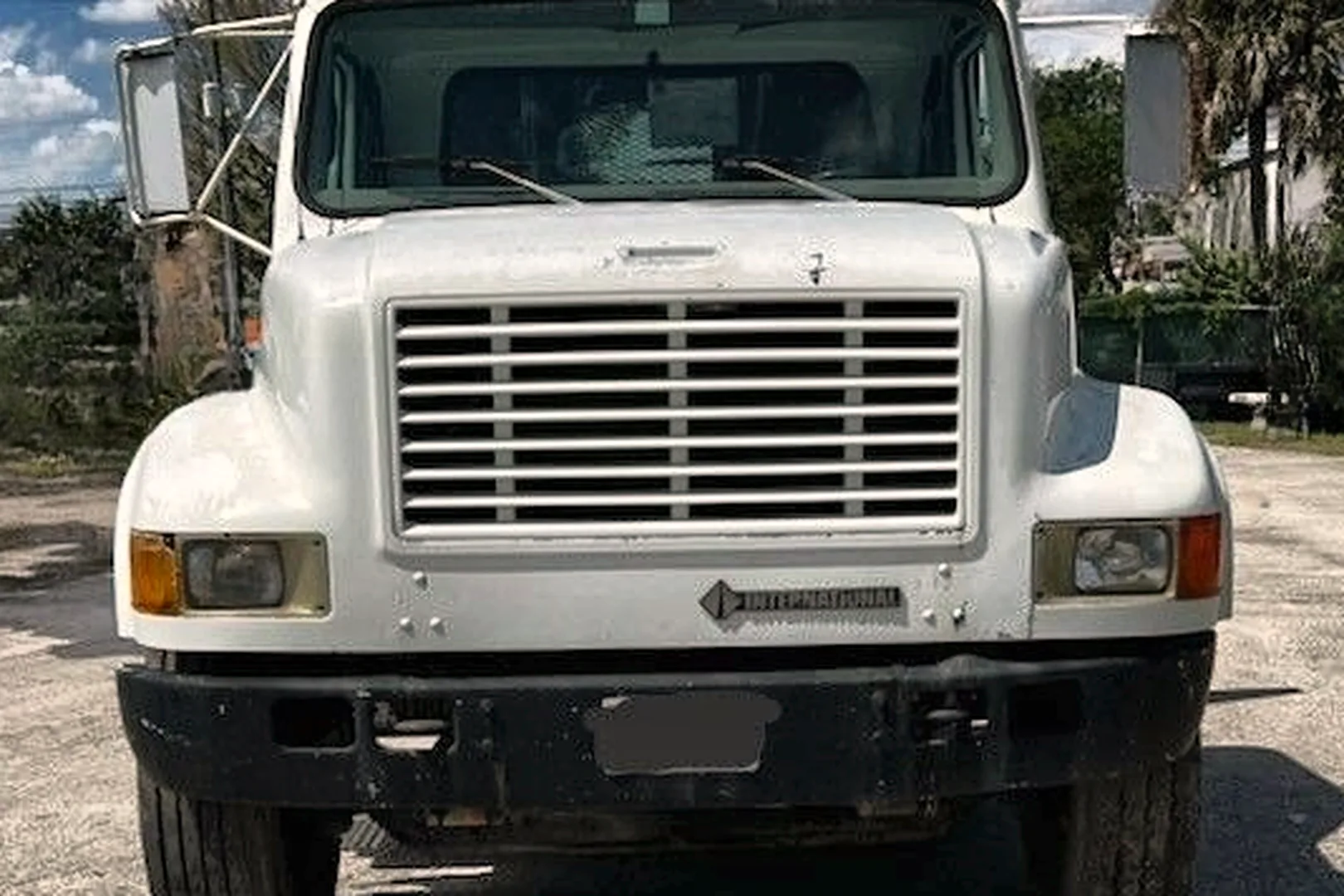 1998 INTERNATIONAL 4700 - view 12 of 13