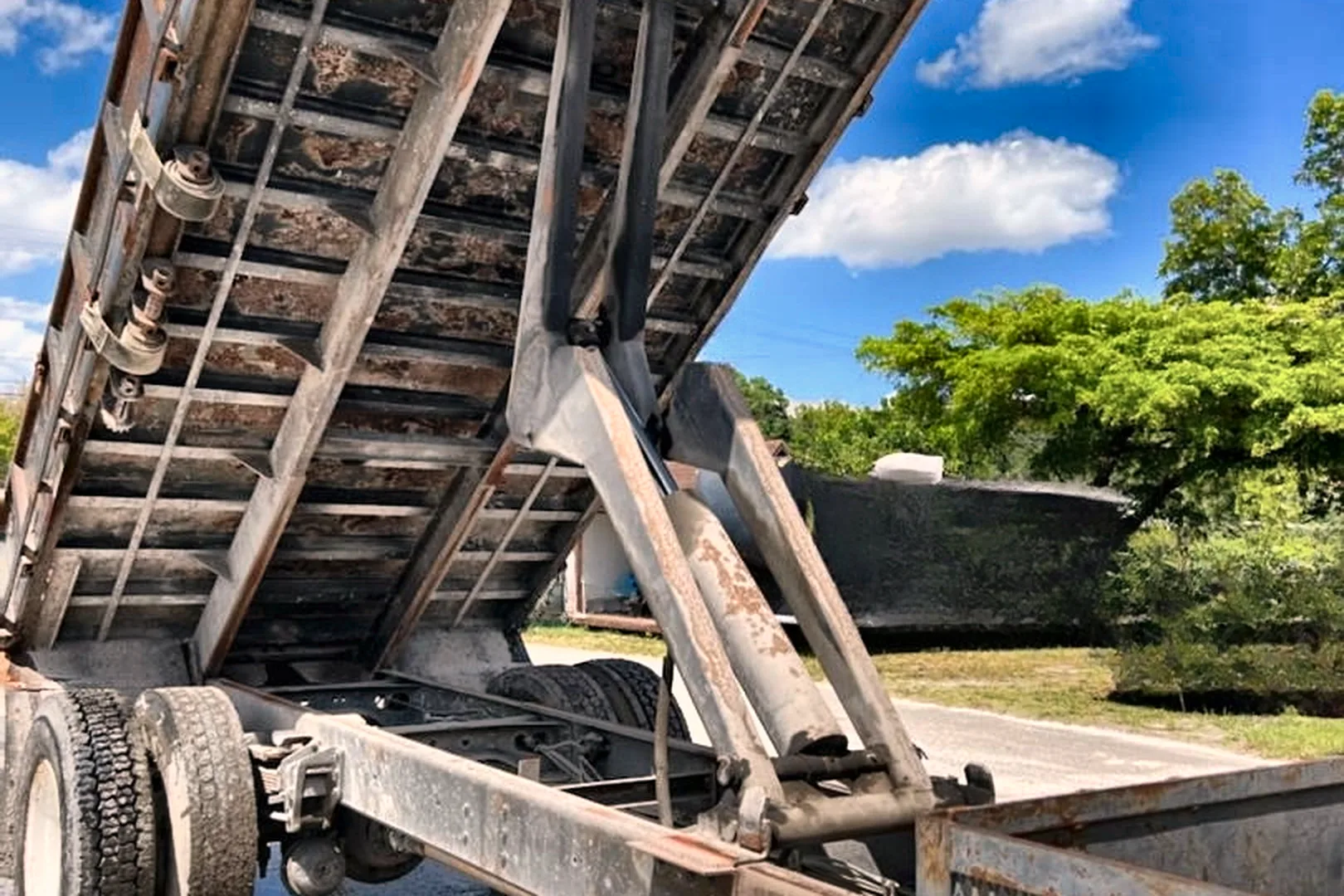 1998 INTERNATIONAL 4700 - view 11 of 13