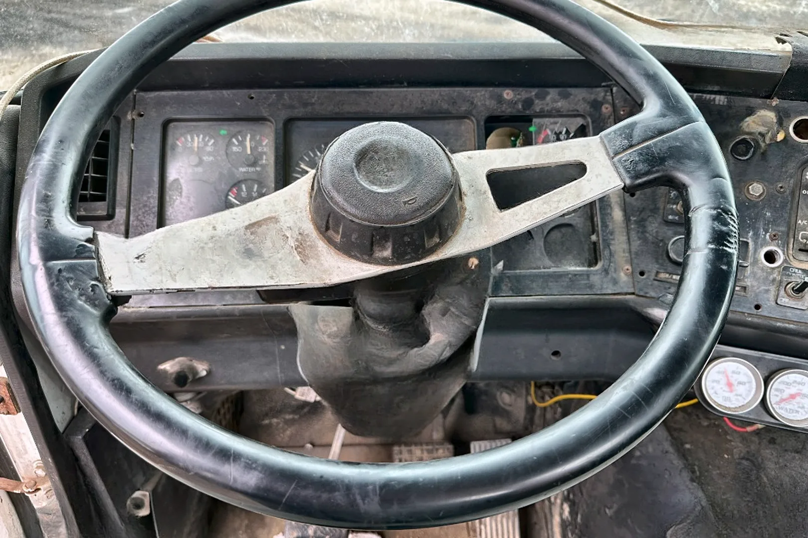 1996 VOLVO WG - view 16 of 33