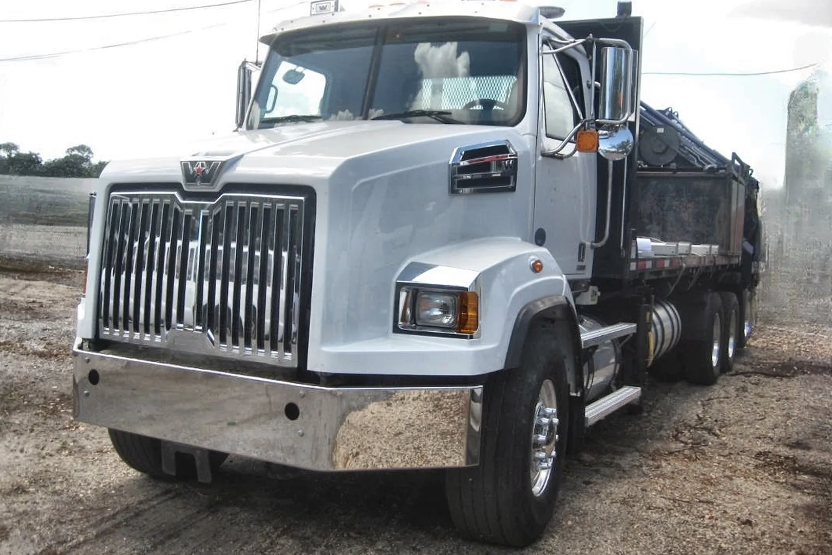 2019 WESTERN STAR 4700 SB - view 7 of 17