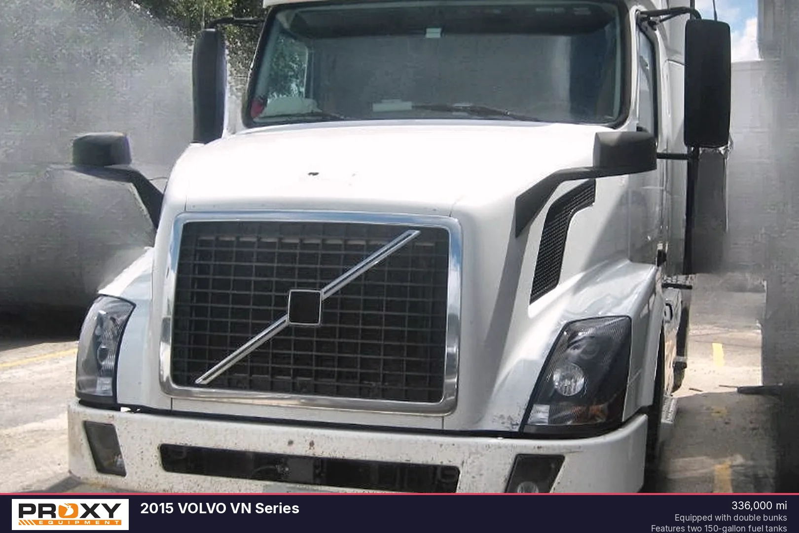 2015 VOLVO VN Series - view 2 of 12