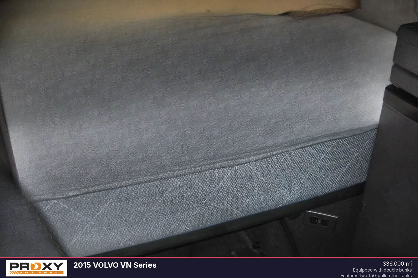 2015 VOLVO VN Series - view 3 of 12