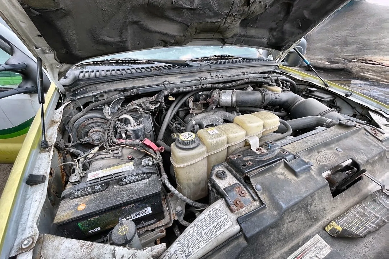 2003 FORD F-550 Service/Crane Truck - view 17 of 32