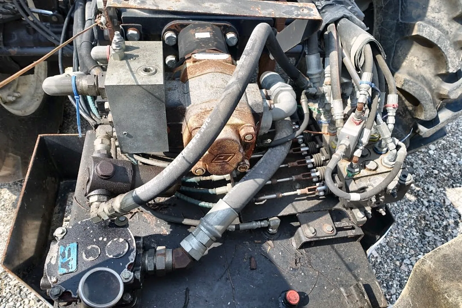 2010 NEW HOLLAND T6030 - view 18 of 42