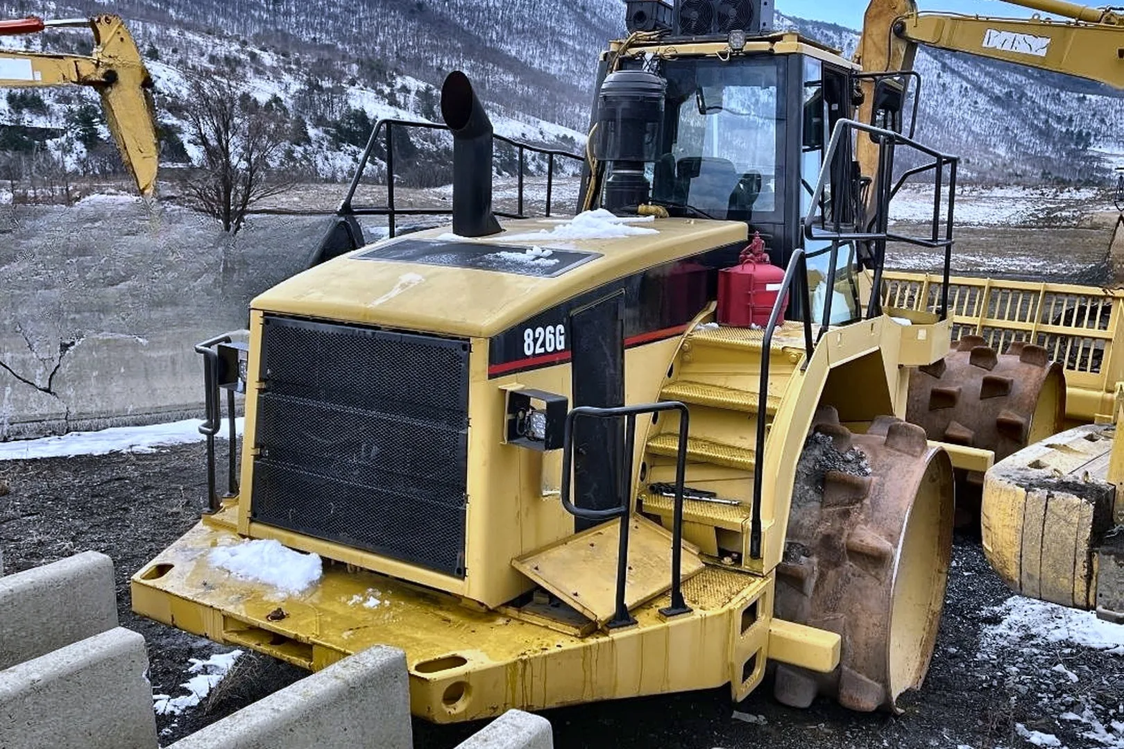 1999 CATERPILLAR 826G - view 13 of 36