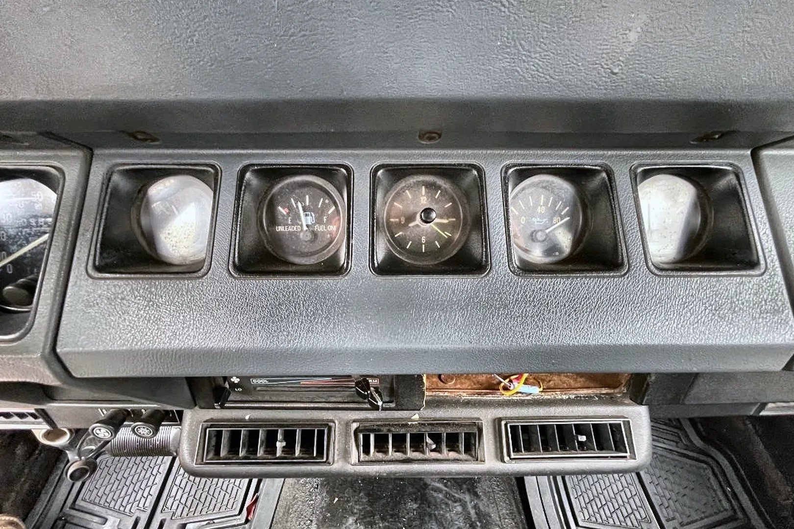 1989 JEEP Wrangler - view 18 of 37