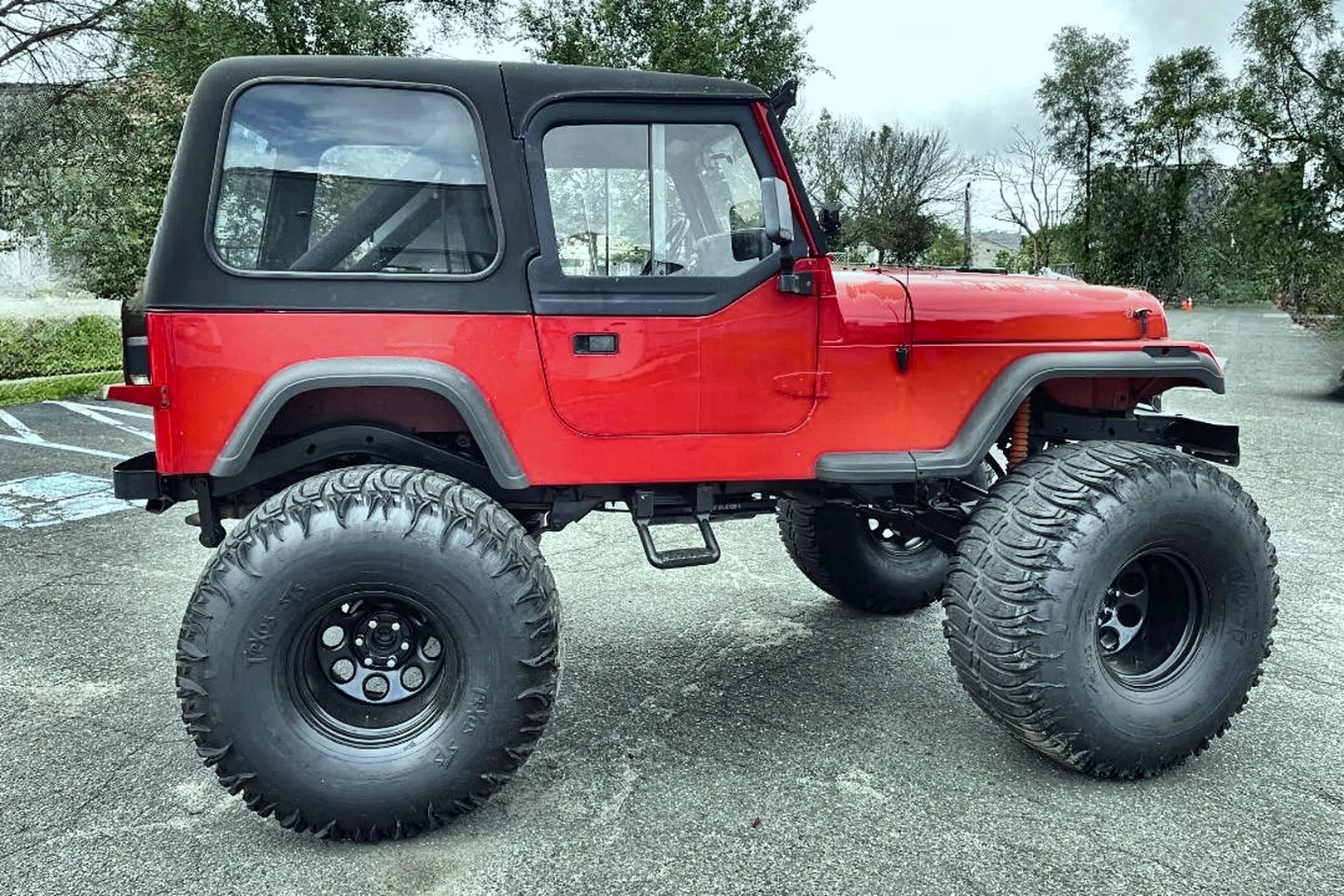 1989 JEEP Wrangler - view 10 of 37