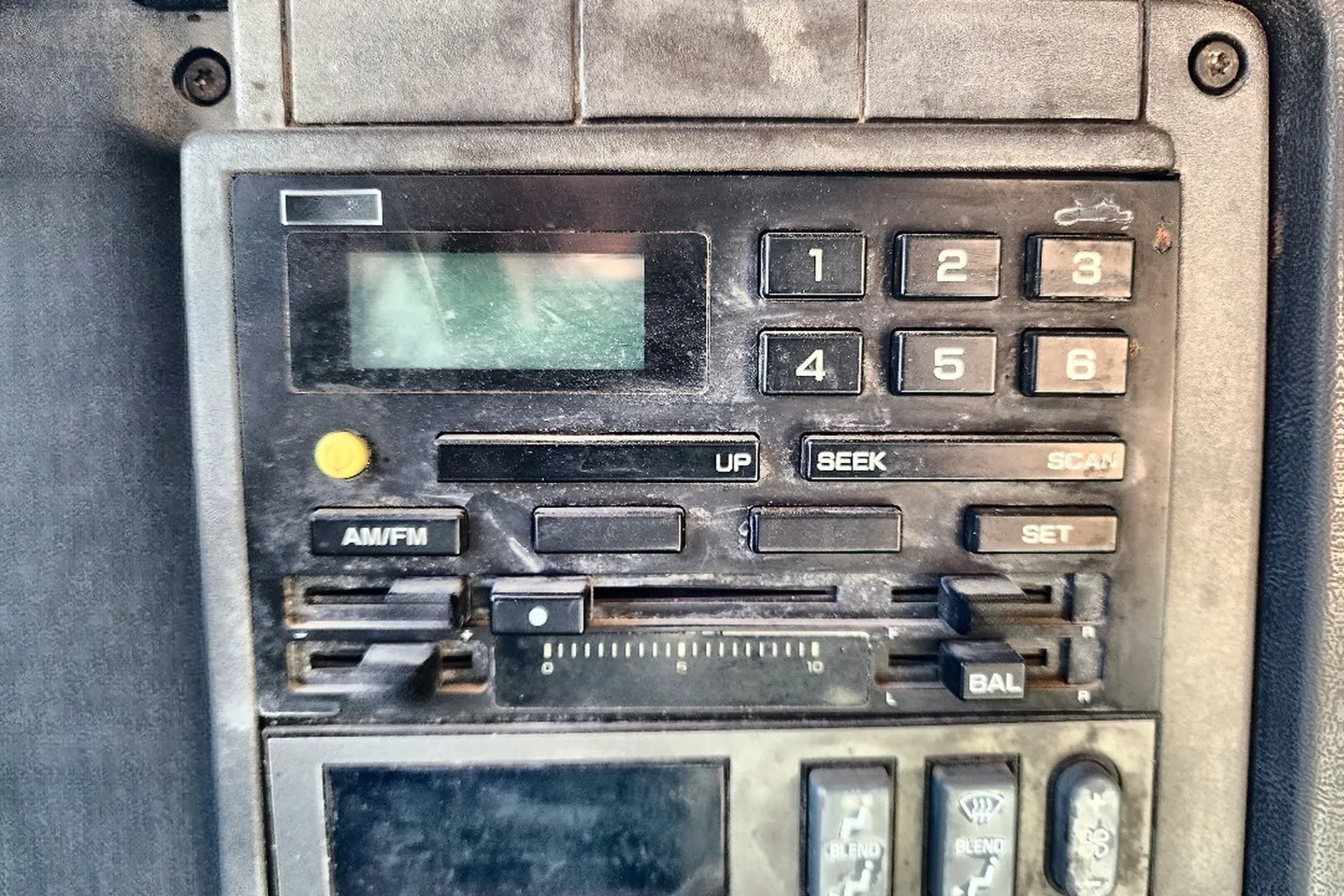 1999 GMC LAN46-2E - view 16 of 35