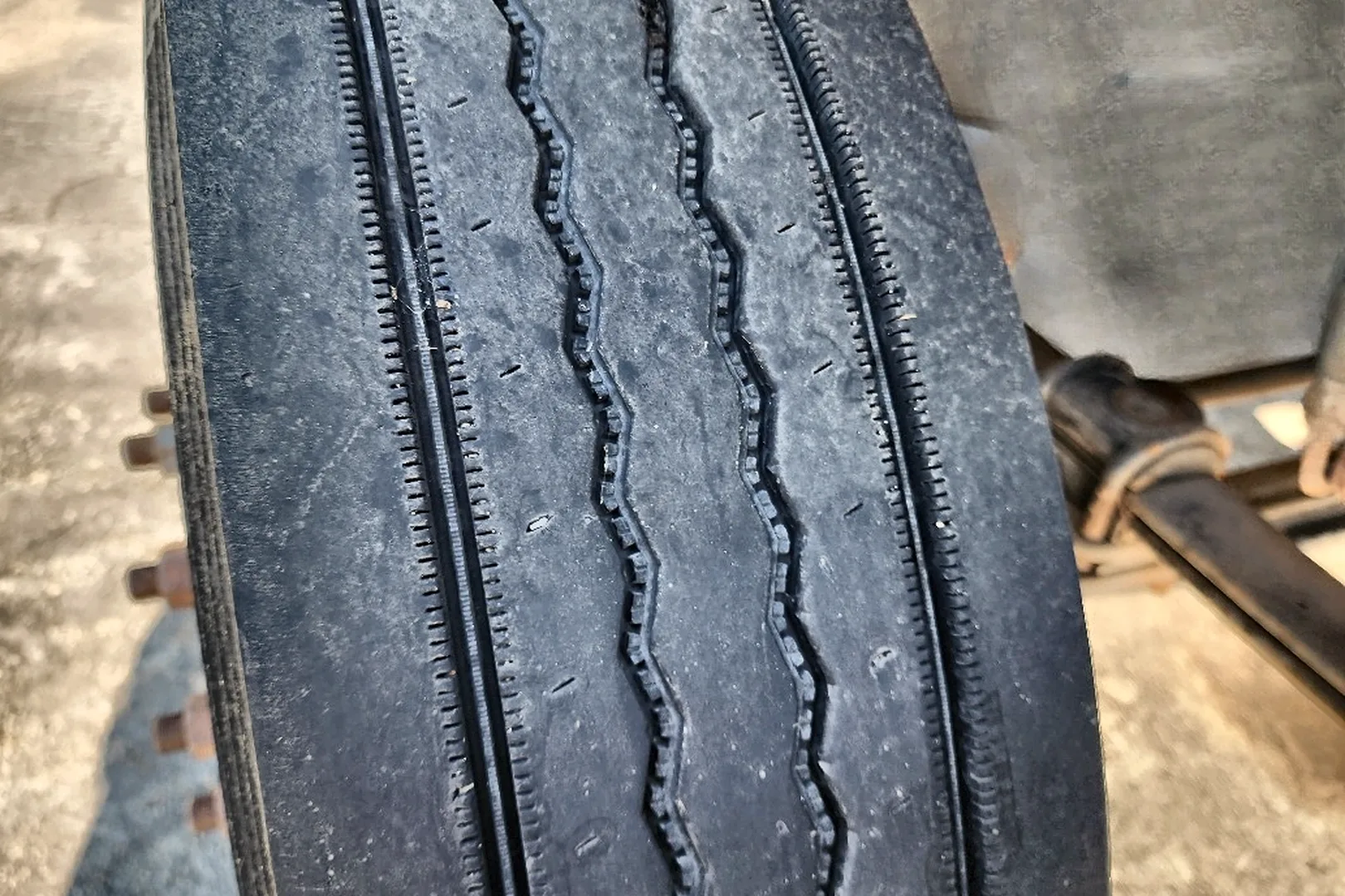 1999 GMC LAN46-2E - view 18 of 35