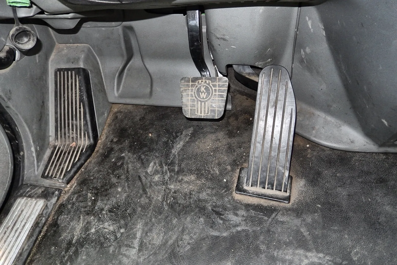 2017 KENWORTH T680 - view 14 of 54