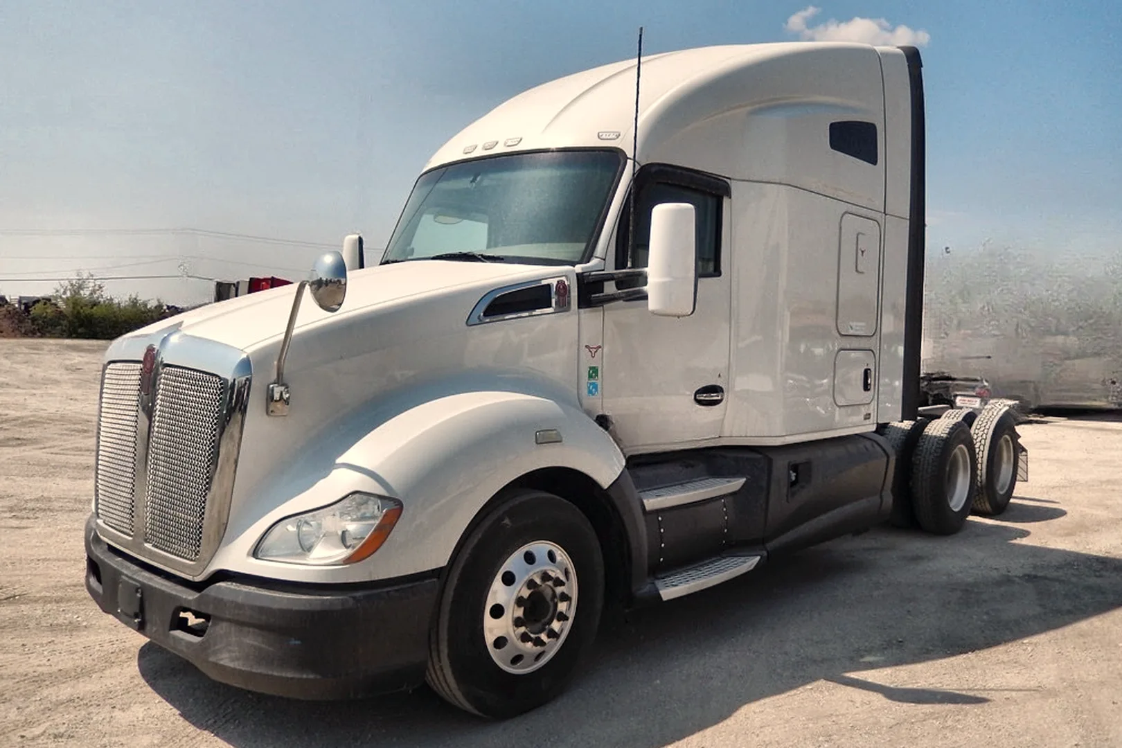 2017 KENWORTH T680 - view 7 of 54